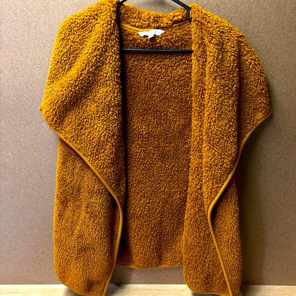 Heritage Charm Teddy Fleece Vest – Brown – Size Large - Picture 1 of 4